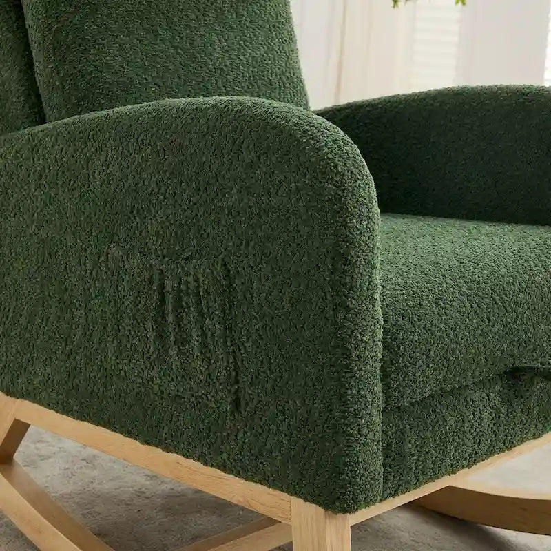 Sedia a Dondolo da Asilo Nido in Bouclé con Poggiapiedi Retrattile e Tasche Laterali