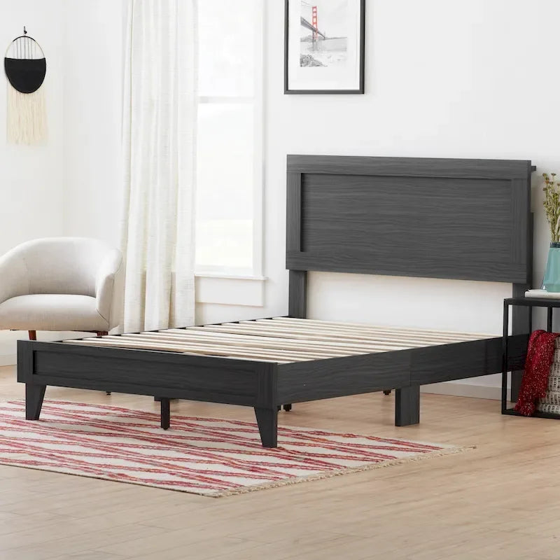 Letto a piattaforma classico in legno con elegante testiera – Diverse misure