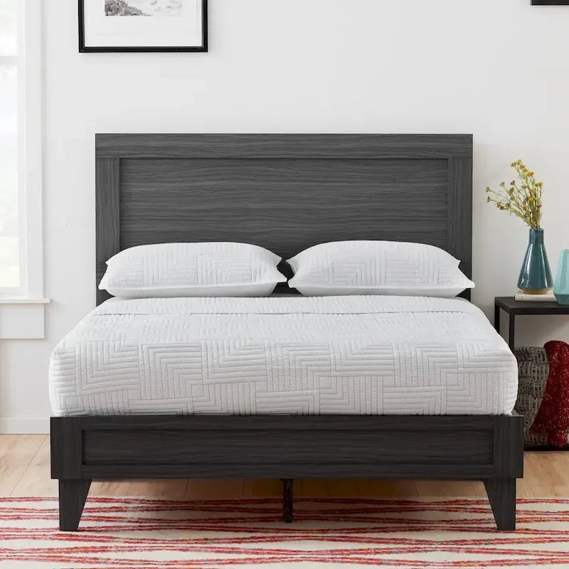 Letto a piattaforma classico in legno con elegante testiera – Diverse misure
