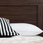 Letto a piattaforma classico in legno con elegante testiera – Diverse misure