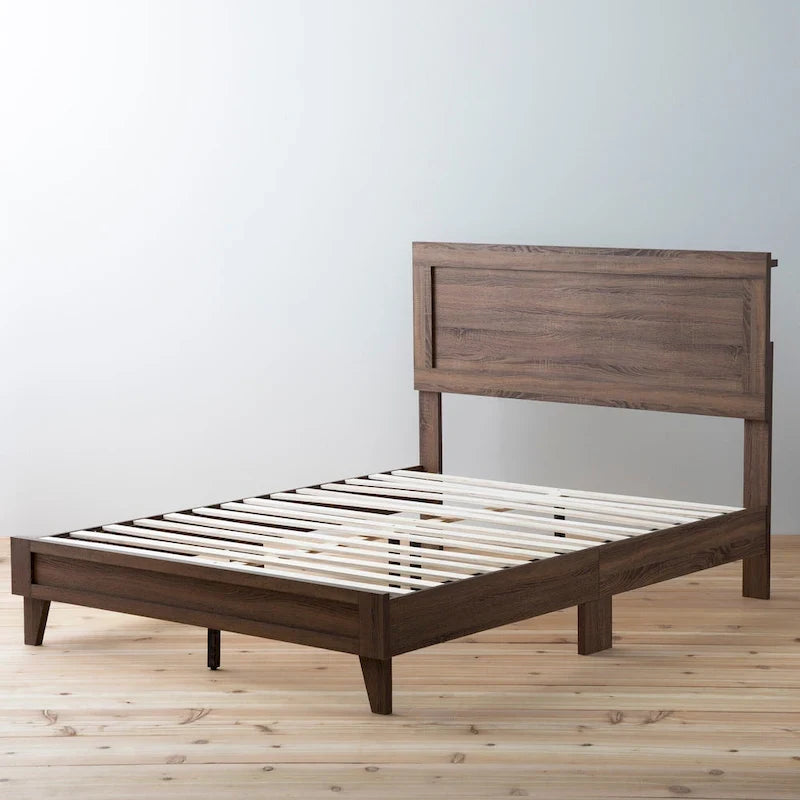 Letto a piattaforma classico in legno con elegante testiera – Diverse misure