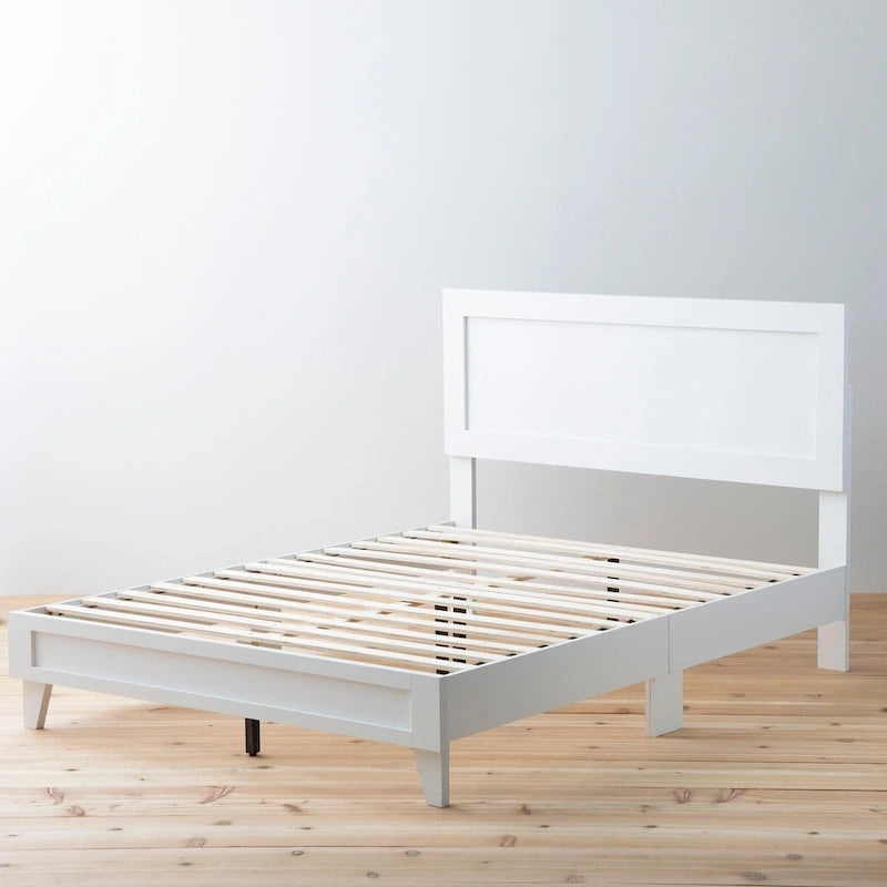 Letto a piattaforma classico in legno con elegante testiera – Diverse misure